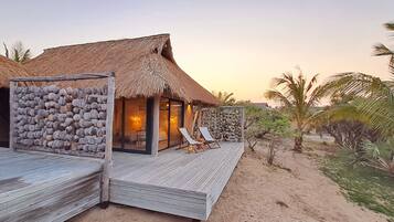 Luksus-villa - privat pool - strandudsigt | 2 soveværelser, premium-sengetøj, dundyner, Select Comfort-senge