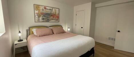 3 Schlafzimmer, Schreibtisch, Bügeleisen/Bügelbrett, WLAN