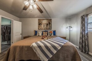 2 habitaciones, escritorio, tabla de planchar con plancha y wifi gratis 