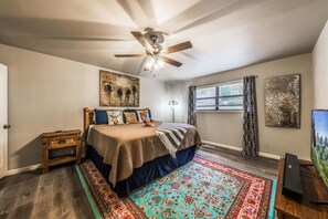 2 Schlafzimmer, Schreibtisch, Bügeleisen/Bügelbrett, kostenloses WLAN