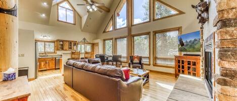 Smart TV, fireplace, offices