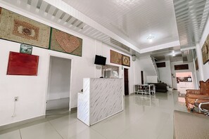 Lobby - Orien Guest House By Helocus (Pematangsiantar)