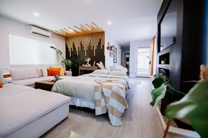 2 bedrooms, desk, iron/ironing board, travel crib