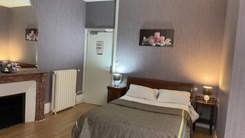 Skrivebord, skrivebord for bærbar PC, lydisolert og wi-fi (inkludert)