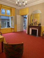 Double Room, River View | Living area