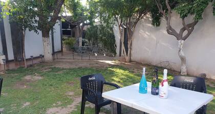 Alojamiento cerca del aeropuerto con alberca