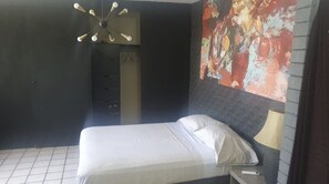 1 slaapkamer, een bureau, wifi