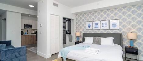 1 habitación, tabla de planchar con plancha, wifi y ropa de cama