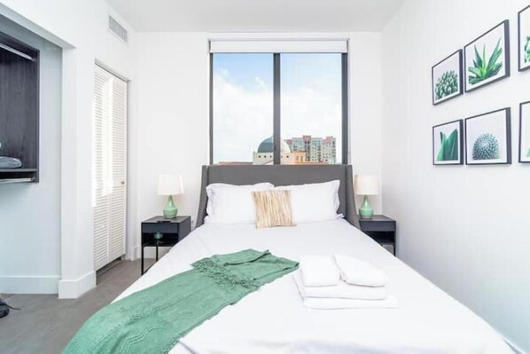 2 室のベッドルーム、アイロン / アイロン台、WiFi、ベッドシーツ