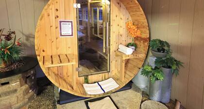 Beachwood Condos& Resort, Ocean Side Condo with 1 King Bed & Kitchen near beach