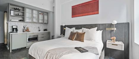 1 bedroom, desk, iron/ironing board, travel cot