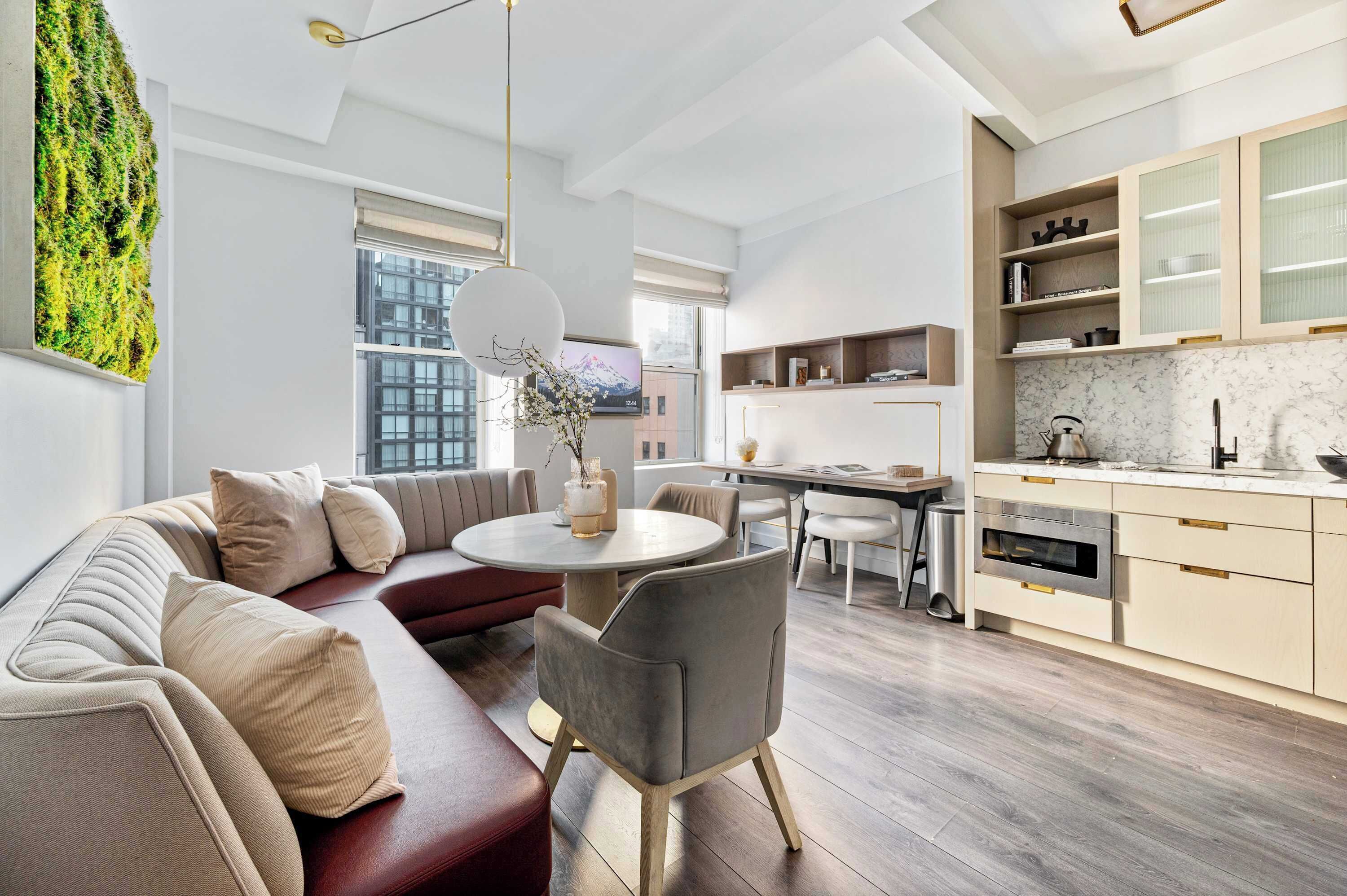 Téléviseur, bureau