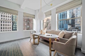 Interior - 17John: Deluxe King Studio Apartment (New York)