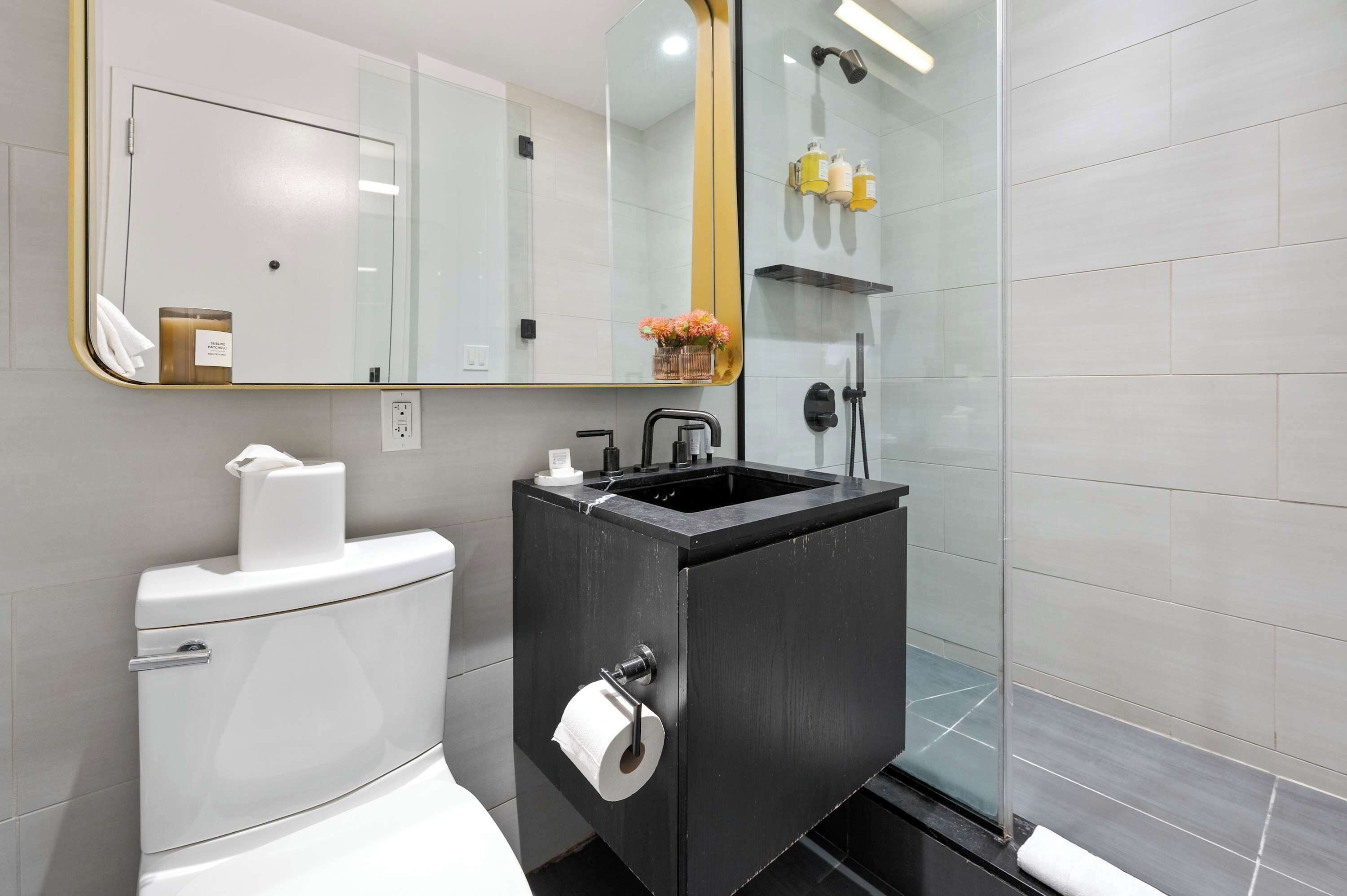 淋浴設備、風筒、提供毛巾、洗頭水