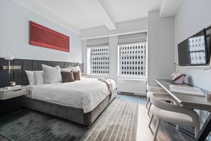 1 bedroom, desk, iron/ironing board, travel crib - 17John: Classic King Studio Apartment (New York)