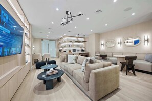 Interior - 17John: Classic Queen Studio Apartment (New York)