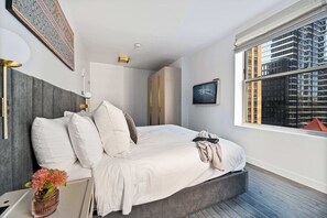 Unclassified image, 5 of 36, button