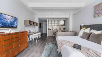 1 bedroom, desk, iron/ironing board, WiFi