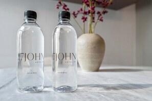 Unclassified image, 3 of 36, button - 17John: Luxury One Bedroom Apartment (New York)