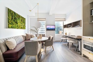 Interior - 17John: Luxury One Bedroom Apartment (New York)