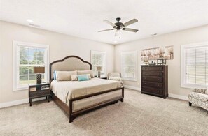 7 dormitoris, escriptori, planxa i posts de planxar i wifi gratuïta 