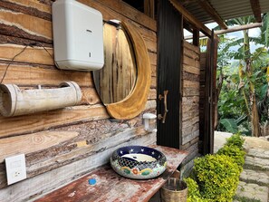 ファミリー テント マウンテンビュー | バスルーム | タオル