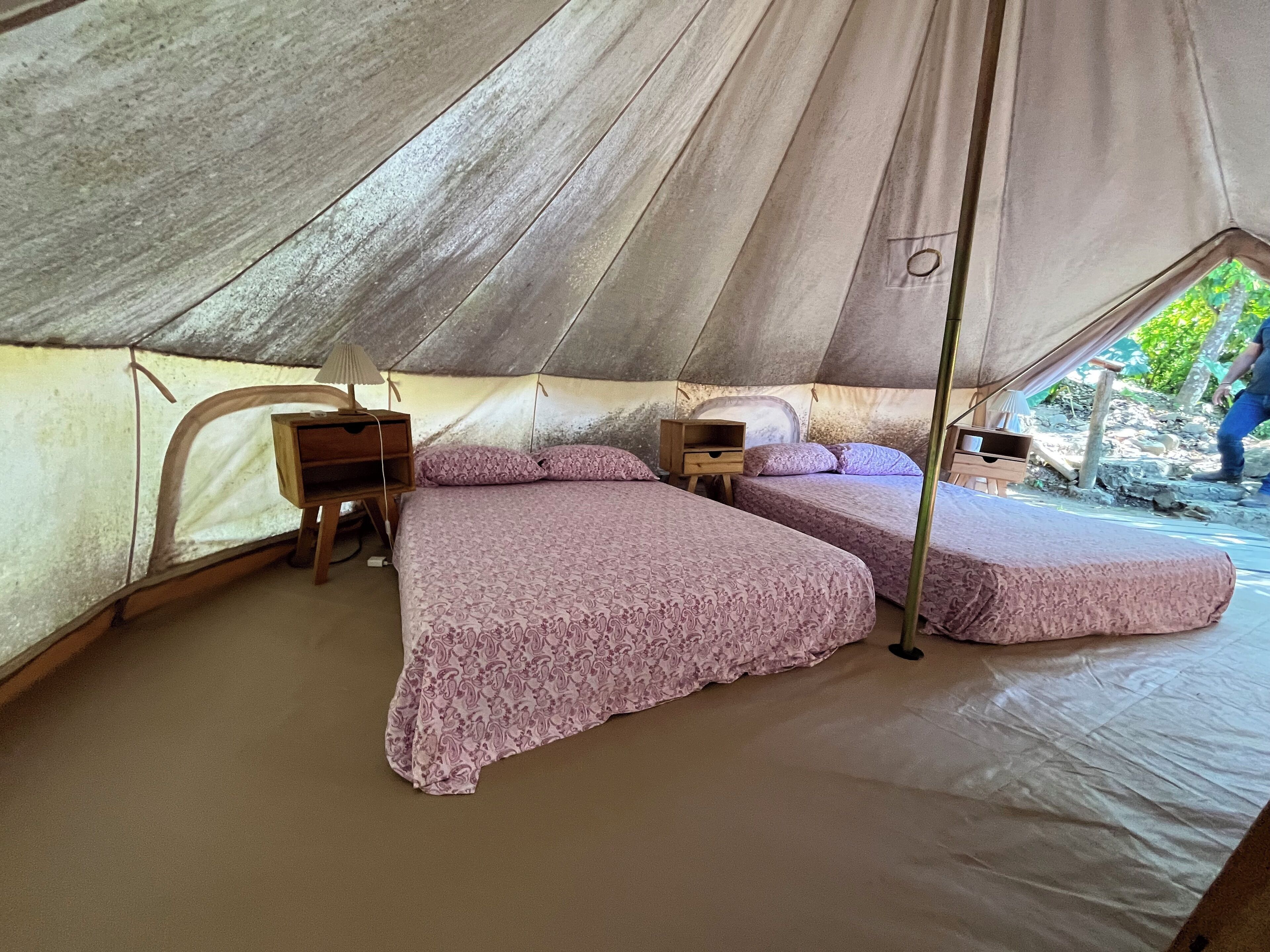 Tienda de campaña familiar, vista a la montaña | Wifi gratis 