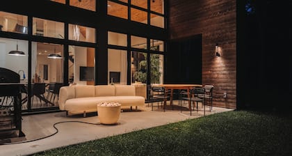 Luxurious Forest Getaway near Tremblant