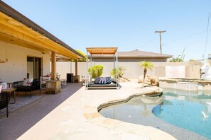 A heated pool - Spacious home w/ heated pool & hot tub (Scottsdale)