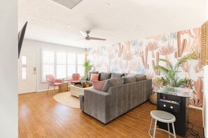 电视、电子游戏