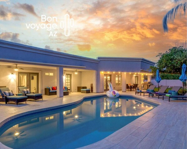 A heated pool - 4BR retreat w/ heated pool & backyard (Scottsdale)