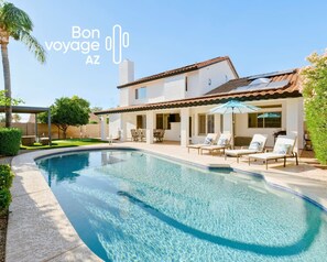 A heated pool - 5BR getaway w/ heated pool, hot tub & games (Scottsdale)