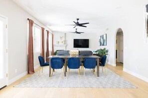 Dining - 5BR getaway w/ heated pool, hot tub & games (Scottsdale)