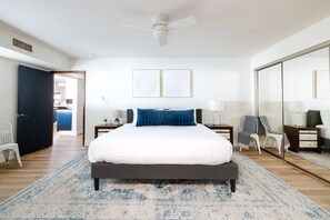 4 bedrooms, desk, iron/ironing board, travel cot - Ultimate Backyard Retreat | Heated Pool/ BBQ/Games (Scottsdale)