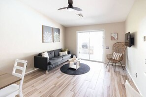 TV, table football - Peaceful getaway w/ pool, hot tub & fire pit (Phoenix)