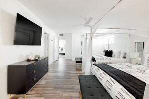 4 bedrooms, desk, iron/ironing board, travel cot
