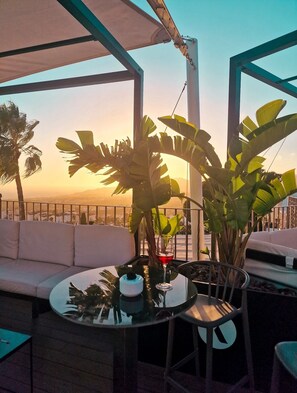 Outdoor dining - Holiday Home Hibiscus 69  (Nerja)