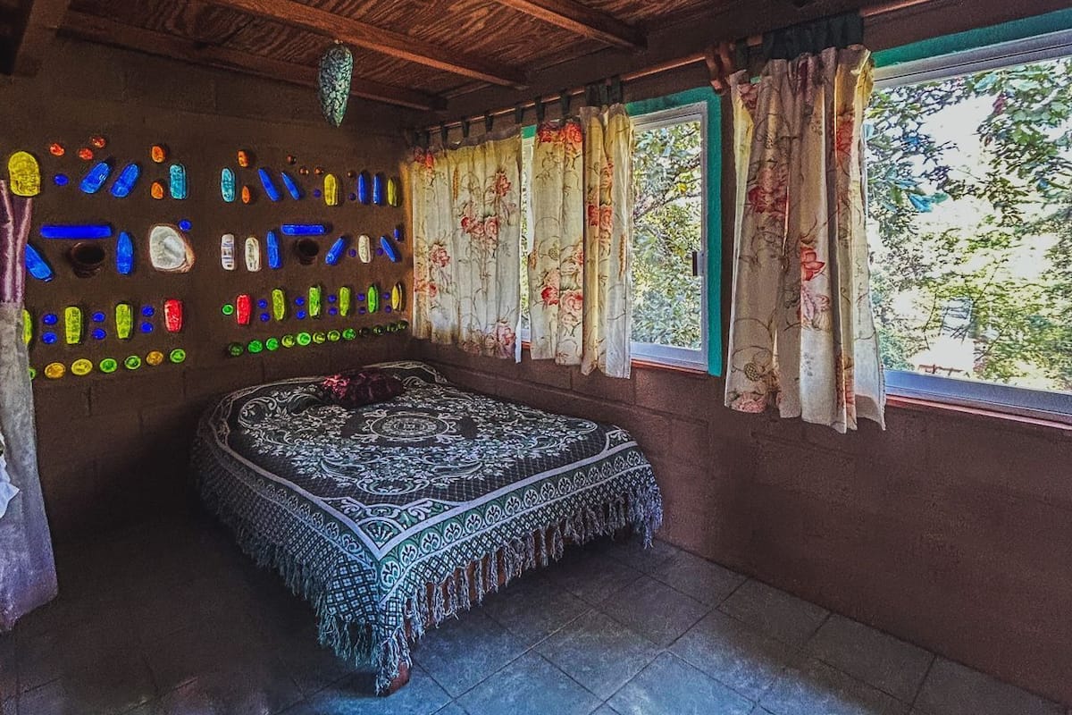 1 habitación, wifi y ropa de cama