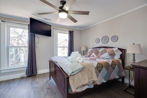 3 室のベッドルーム、アイロン / アイロン台、WiFi、ベッドシーツ