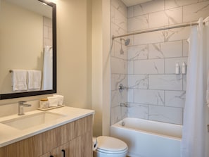 Suite, 4 Bedrooms, Balcony | Bathroom