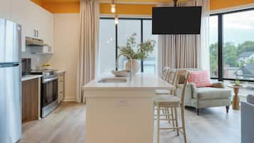 套房, 2 間臥室, 身障無障礙空間 (2 Bedrooms) | 私人廚房 | 大型冰箱、微波爐、烤箱