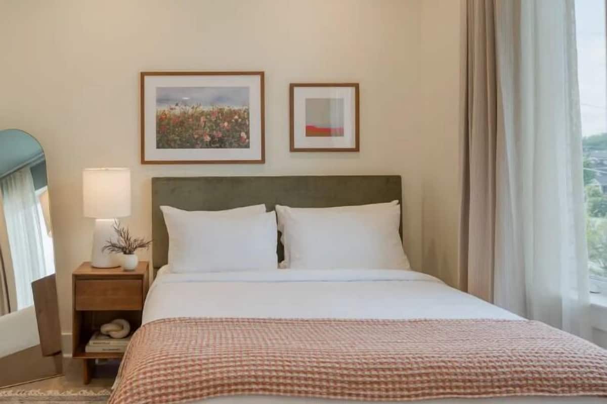 1 Bedroom Suite Accessible | 2 bedrooms, premium bedding, laptop workspace, blackout drapes