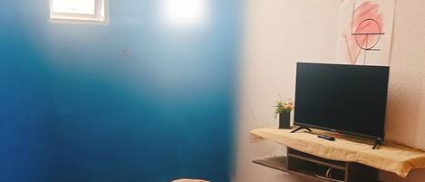 3 habitaciones, tabla de planchar con plancha, wifi y ropa de cama