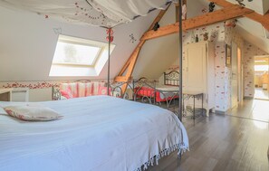 2 室のベッドルーム、アイロン / アイロン台、旅行用ベビーベッド、WiFi (無料)