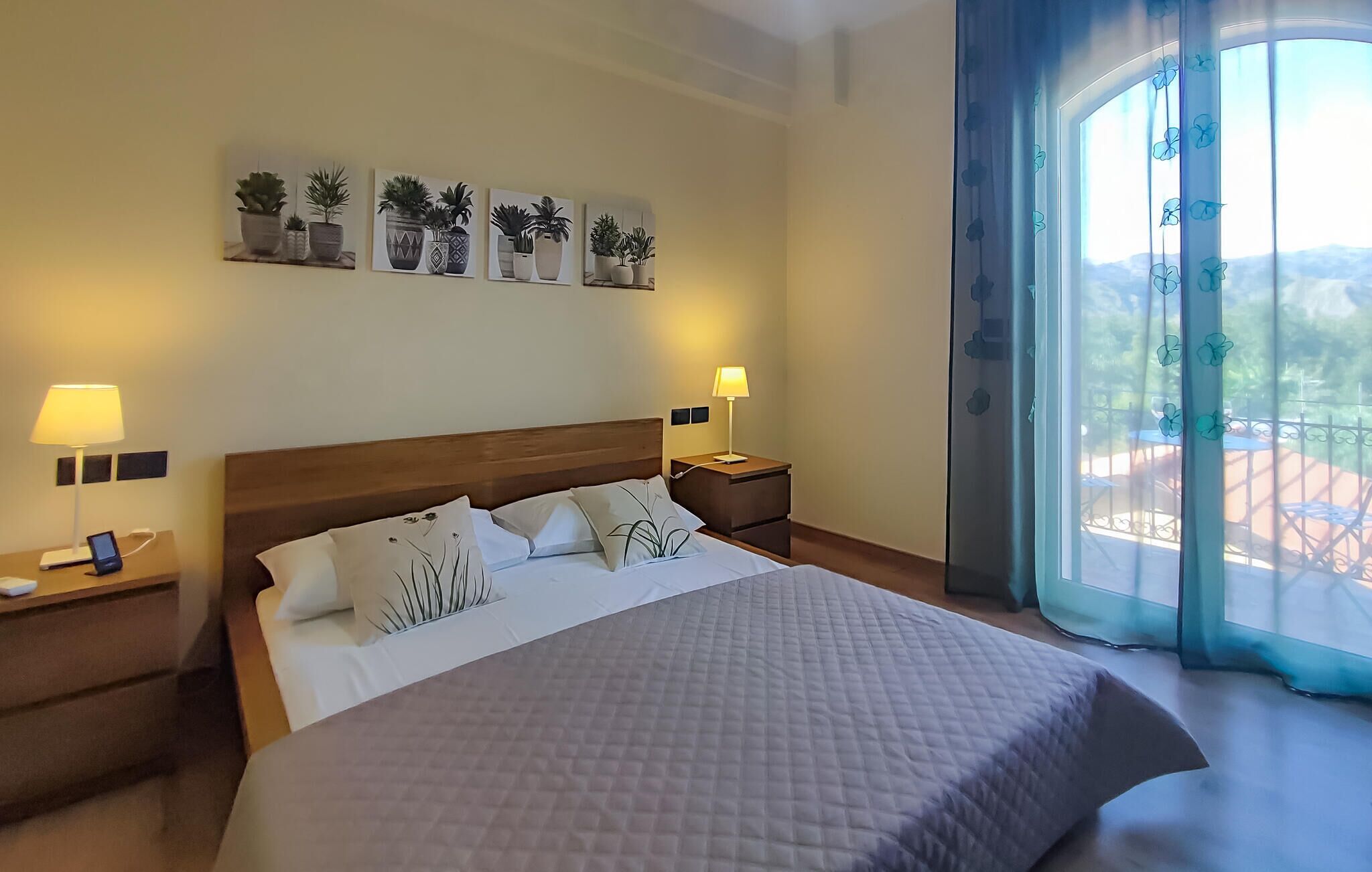 2 Schlafzimmer, Reisekinderbett, kostenloses WLAN, Bettwäsche