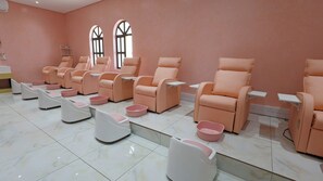 Gambar tidak terklasifikasi, 2 dari 105, tombol