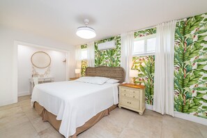 4 bedrooms, desk, iron/ironing board, travel crib