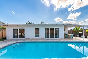 Outdoor pool, a heated pool
