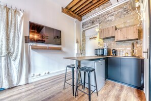 Microwave, coffee/tea maker