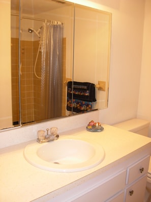 Shower, towels